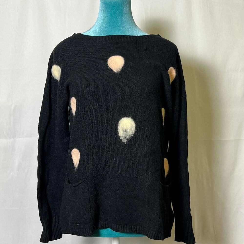 Adorable Avalin fuzzy polka dot statement sweater size Medium‎
